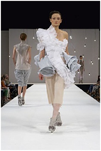 Middlesex University Graduate Fashion Week - Fashion Glitter